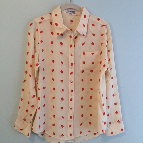 Popbasic Tops - 🍓"strawberries & cream" 100% silk blouse Popbasic Tops - 🍓"strawberries & cream" 100% silk blouse