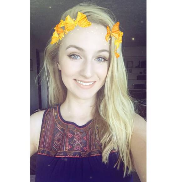 Meet your Posher, Emily