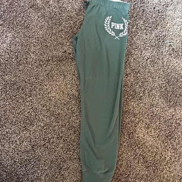 PINK--green sweatpants ✅