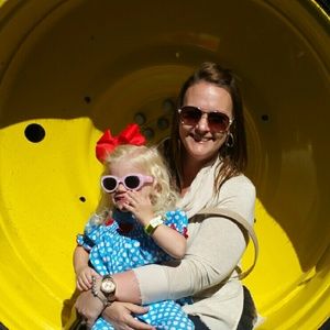 Meet your Posher, Courtney