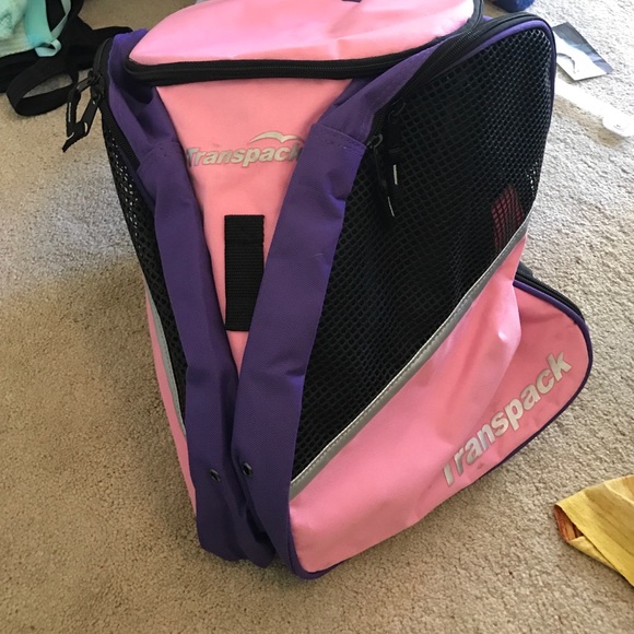 Brand new set of ice skates with bag - Picture 1 of 2