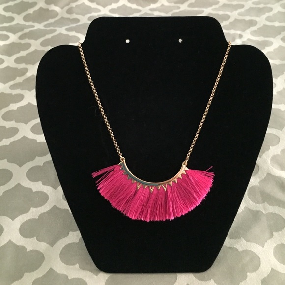 💥SALE💥Stella & Dot Eden Fringe Necklace - Picture 4 of 4