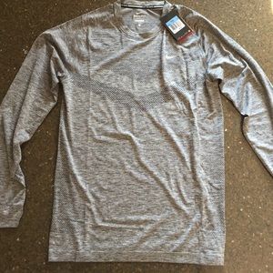 Nike Men's Long Sleeve NWT