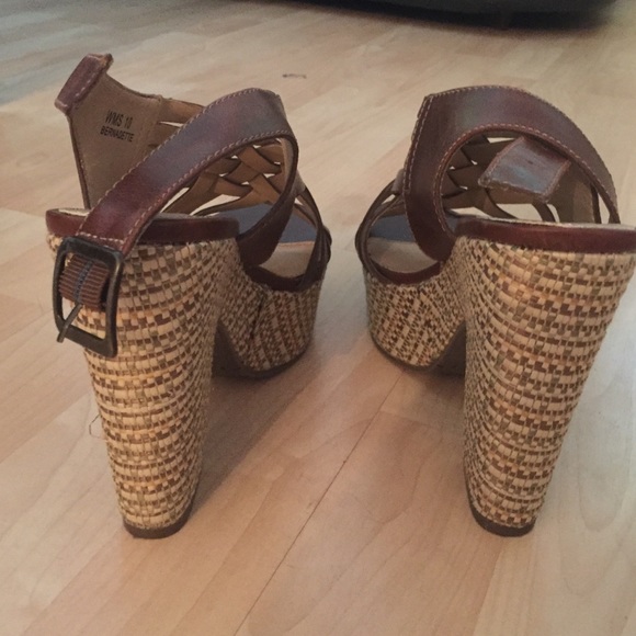 R2 Bohemian strappy wedge sandles - Picture 4 of 4