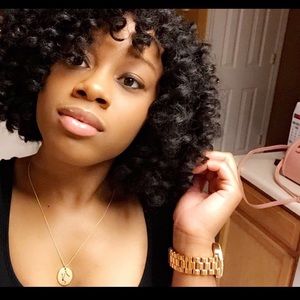 Meet your Posher, Daisha