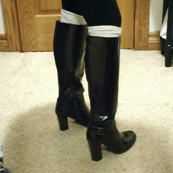 Dark brown tall fashion boots