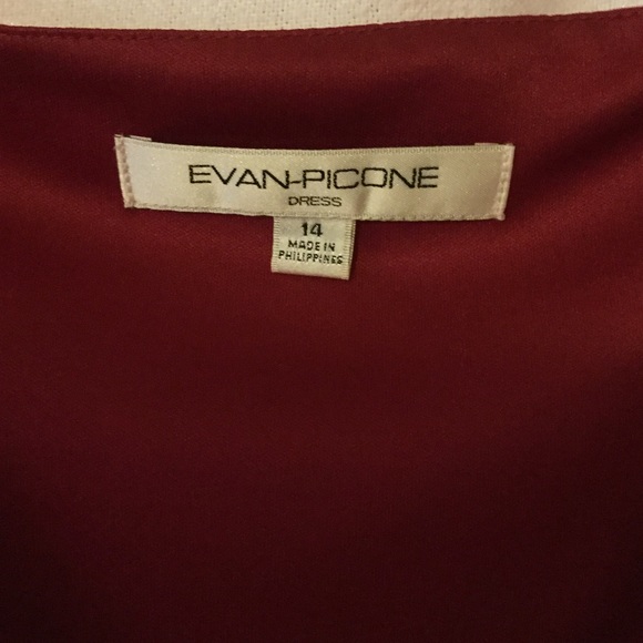 Dress NWT - Picture 2 of 2