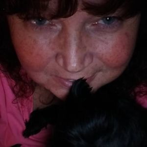 Meet your Posher, Cynthia