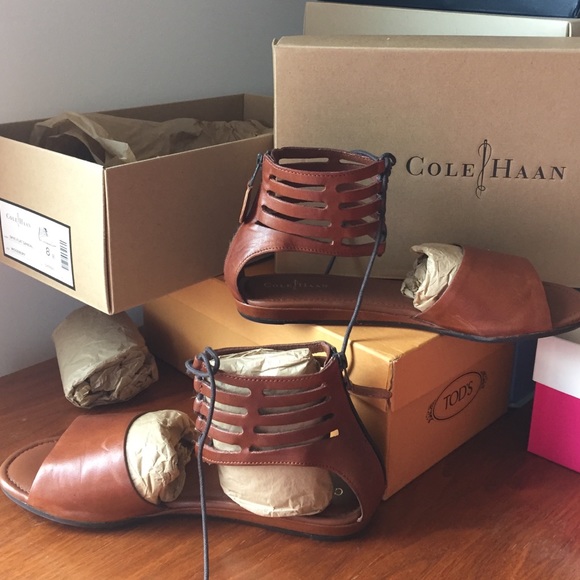 New! Cole Haan Skye Flat Leather Sandal