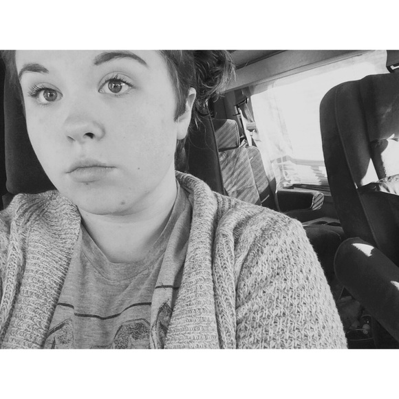 Meet your Posher, Lizz - Picture 1 of 1