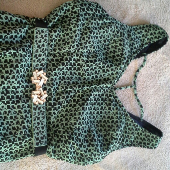 Dress - Picture 2 of 4