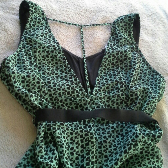 Dress - Picture 4 of 4