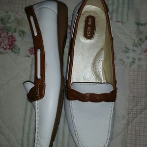 Nine west White brown flat