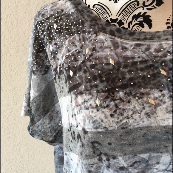 😎 Daytrip studded  gray stripe oversized t-shirt - Picture 3 of 4