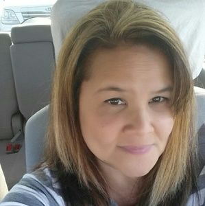 Meet your Posher, Monique
