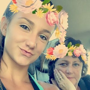 Meet your Posher, Lauri