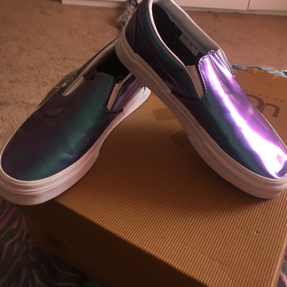 Vans - Picture 3 of 4