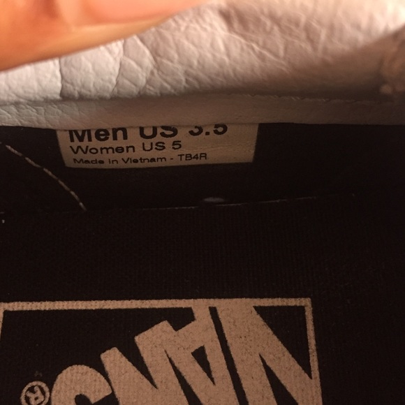 Vans - Picture 4 of 4