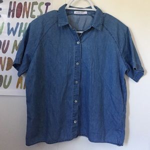 Everlane short sleeved chambray button down