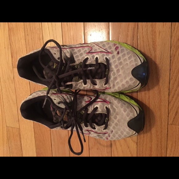 Mizuno wave precision 12