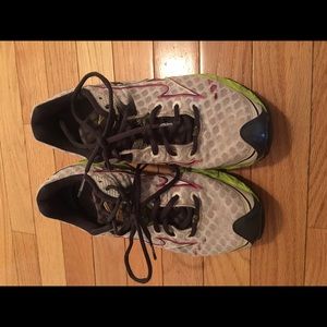 Mizuno wave precision 12