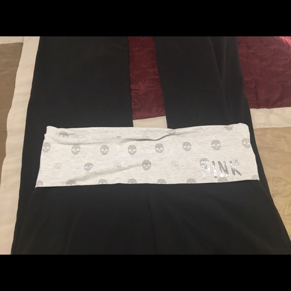 Skulls Yoga Pants