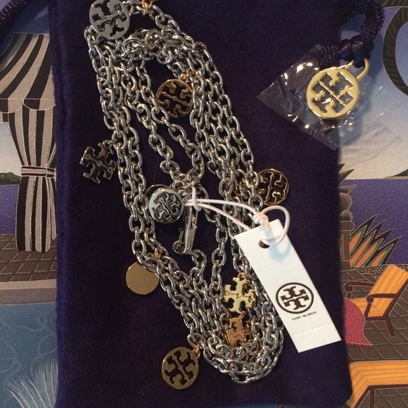 ✨TORY BURCH✨ Logo Charm Rosary Necklace - Picture 2 of 4