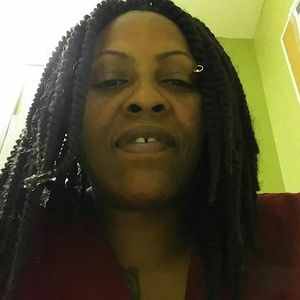 Meet your Posher, Regina