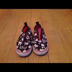 Hello kitty red and black slip on use 8