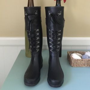 UGG Madelynn Rainboots