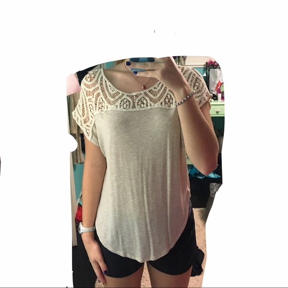 Cute cream shirt with details!