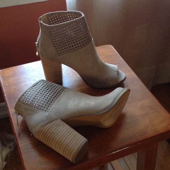 Report open toe booties