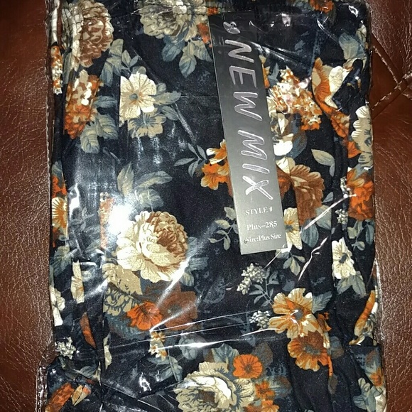 LAST 1 🦃 PLUS SIZE * SOFT Fall Floral - Picture 3 of 3