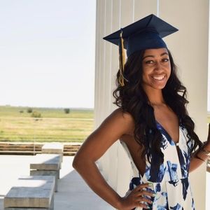 Meet your Posher, Shelby