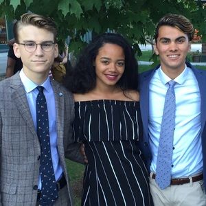 Meet your Posher, Emil