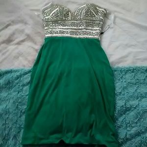 Emerald strapless Terani Culture bodycon dress