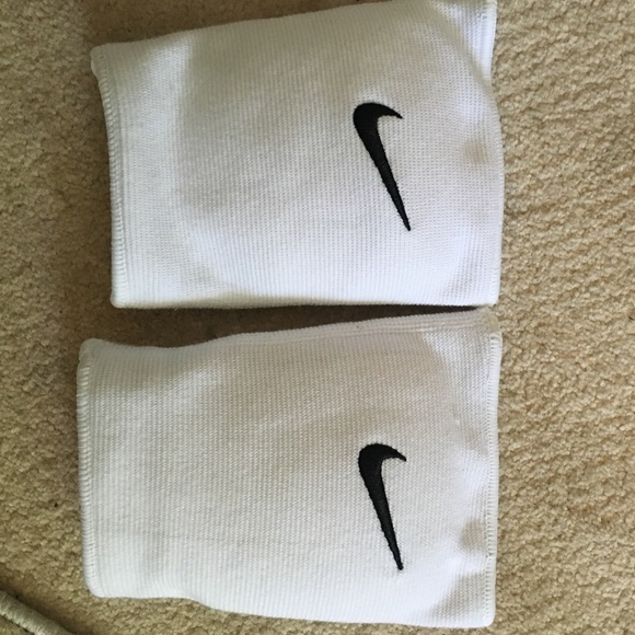Nike volleyball kneepads