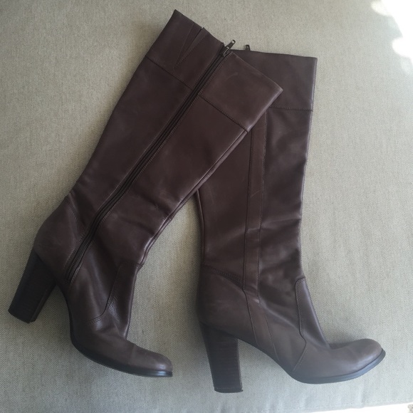 Tall brown boots, Leather upper