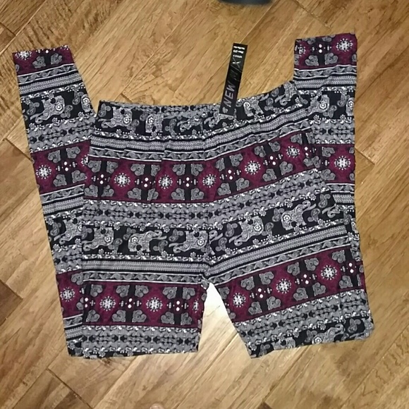 Last 1 🎉 PLUS SIZE Soft Elephant Leggings - Picture 4 of 4