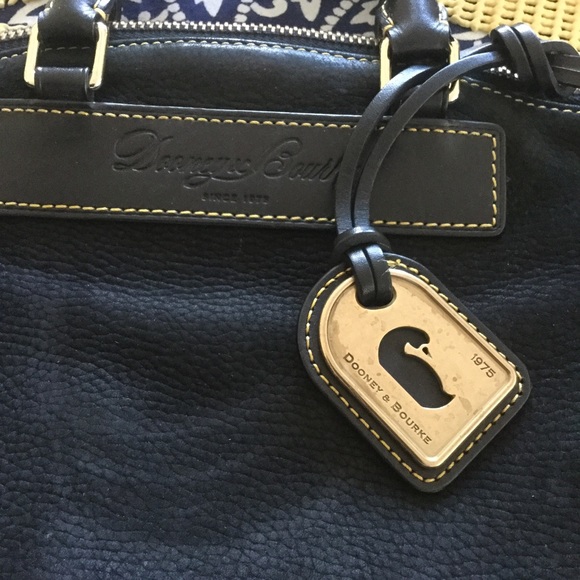 Dooney & Bourke Handbags - Dooney & Bourke Beautiful Black shoulder + handles