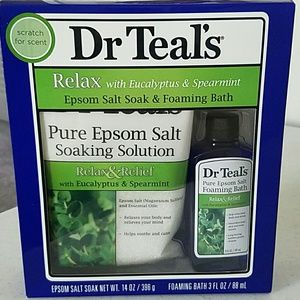 Dr. Teal's Empsom Salt Soak @ Foaming Bath Set