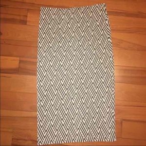 Black and white Zara pencil skirt