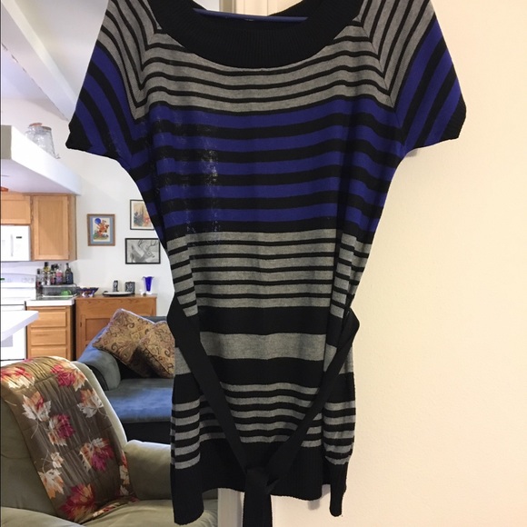 Sweater with belt