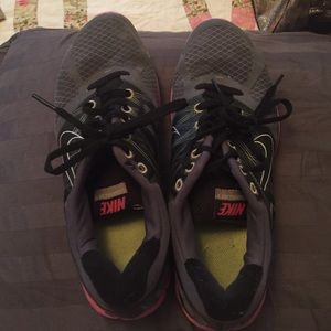 Nike pink/black lunarlon