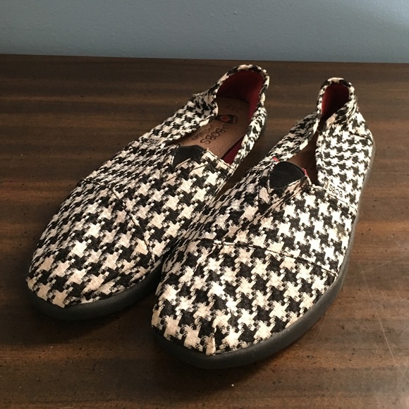 skechers checkered shoes