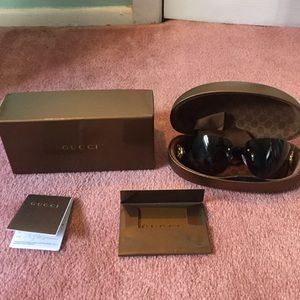 Gucci sun glasses