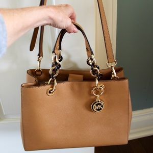 ‼️‼️SALE Michael KORS Cynthia Leather Satchel