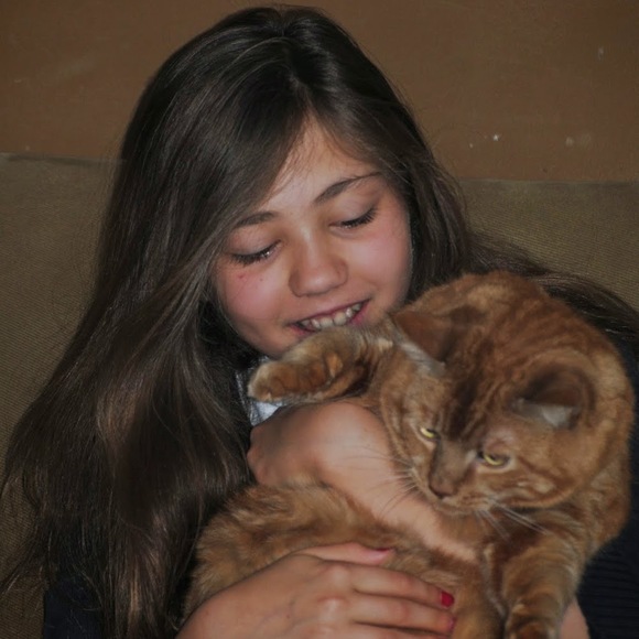 Meet your Posher, Ariel - Picture 1 of 1