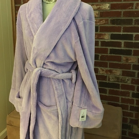 Plush Robe - Picture 2 of 3