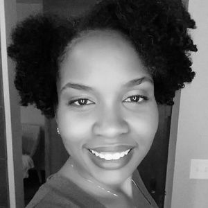 Meet your Posher, Tia